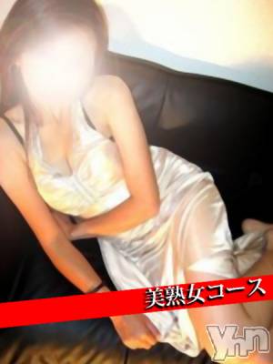 ふゆみ(43) 身長165cm、スリーサイズB86(D).W59.H88。甲府人妻デリヘル 甲府人妻隊(コウフヒトヅマタイ)在籍。