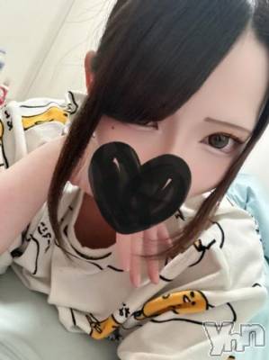 甲府ソープ BARUBORA(バルボラ) ひすい(21)の8月2日写メブログ「出勤してます🥺🥺」