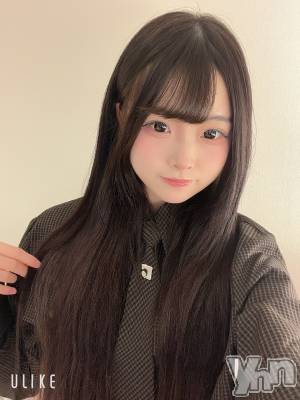 まな(19) 身長162cm、スリーサイズB84(C).W55.H83。甲府ソープ オレンジハウス在籍。