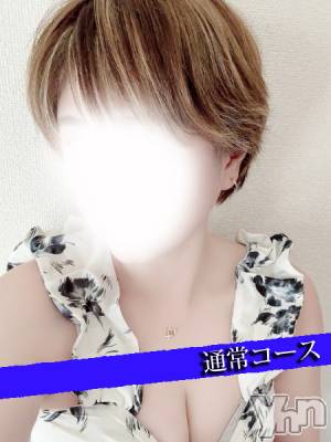 新人もな(34) 身長159cm、スリーサイズB85(C).W58.H86。甲府人妻デリヘル 甲府人妻隊(コウフヒトヅマタイ)在籍。