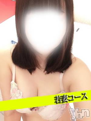 新人あみ(28) 身長169cm、スリーサイズB100(G以上).W65.H89。甲府デリヘル 甲府人妻隊(コウフヒトヅマタイ)在籍。