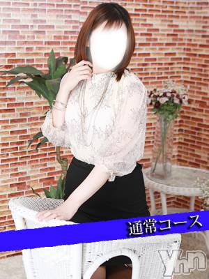 みか(32) 身長156cm、スリーサイズB88(D).W59.H86。甲府デリヘル 甲府人妻隊(コウフヒトヅマタイ)在籍。