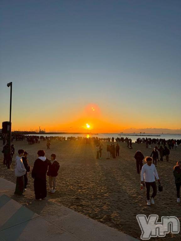 甲府ソープオレンジハウス りな(19)の1月1日写メブログ「あけましておめでとう☀️」