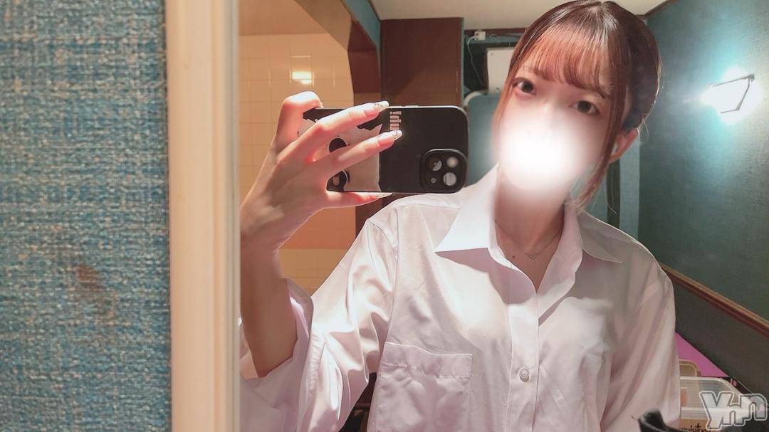 甲府ソープオレンジハウスみつ(25)の2024年12月4日写メブログ「🎀起きたよ」