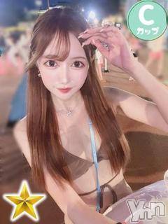 りえ(23) 身長168cm、スリーサイズB84(C).W55.H85。 石蹄在籍。