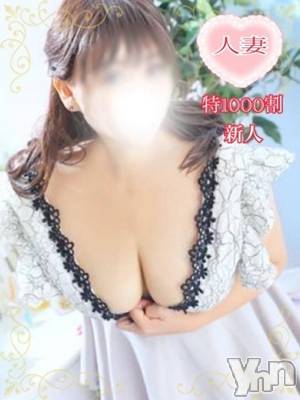 ひな(39) 身長156cm、スリーサイズB98(G以上).W60.H88。甲府デリヘル 甲府人妻デリヘル倶楽部(コウフヒトヅマデリヘルクラブ)在籍。