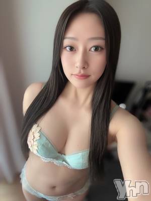 りん(24) 身長163cm、スリーサイズB85(D).W58.H86。甲府ソープ オレンジハウス在籍。