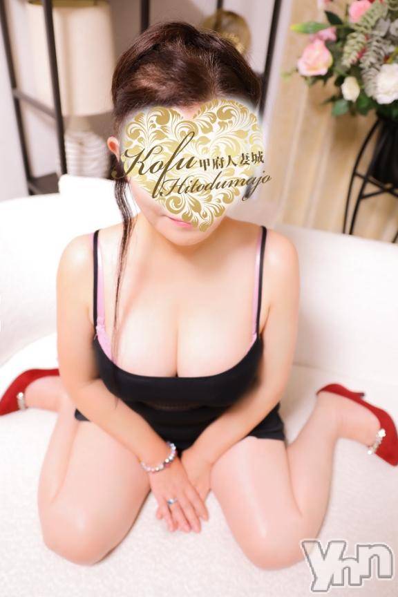 甲府デリヘル甲府人妻城(コウフヒトヅマジョウ) かおる(45)の11月3日写メブログ「💚三連休最後の出勤です💚」