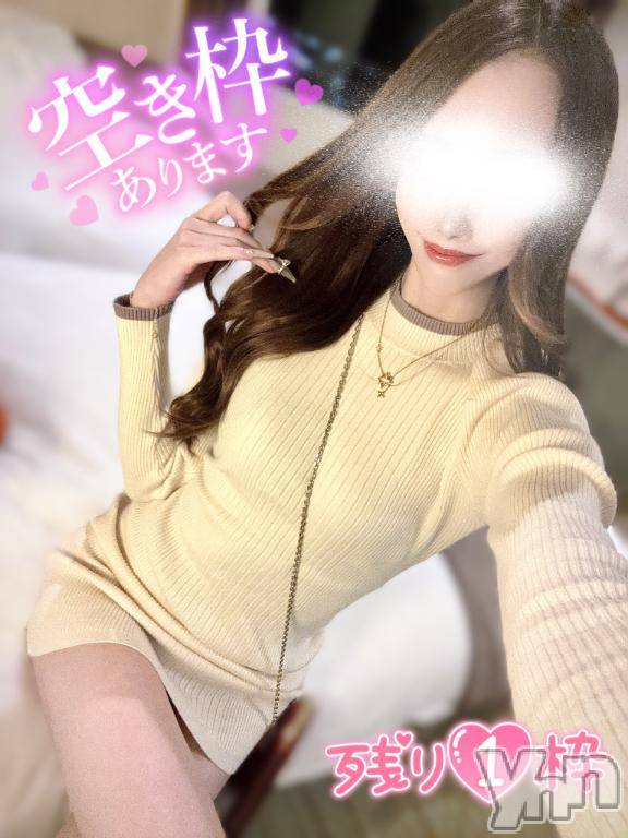 甲府デリヘル甲府人妻城(コウフヒトヅマジョウ) こころ(31)の3月19日写メブログ「本日🈳14:00ꕀ⋆1枠限定🏩🌹」