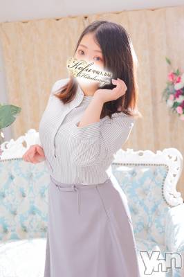 あすな(29) 身長150cm、スリーサイズB88(E).W59.H87。甲府デリヘル 甲府人妻城(コウフヒトヅマジョウ)在籍。