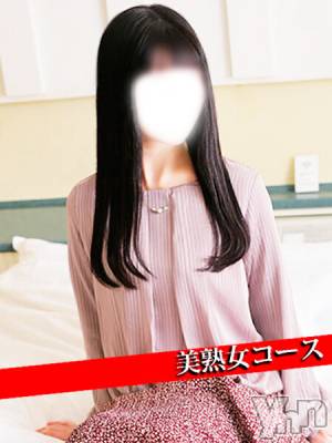 新人りり(40) 身長162cm、スリーサイズB86(C).W59.H85。甲府デリヘル 甲府人妻隊(コウフヒトヅマタイ)在籍。
