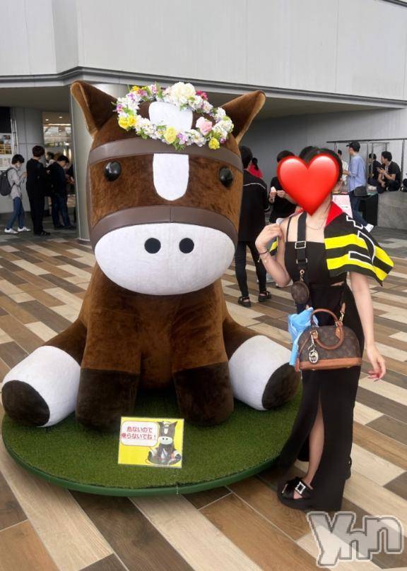 甲府ソープオレンジハウス えれん(19)の6月17日写メブログ「宝塚記念👸」