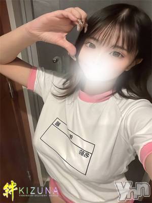 みるく(20) 身長158cm、スリーサイズB96(G以上).W56.H89。甲府デリヘル 山梨デリヘル　絆　甲府店(ヤマナシデリヘル　キズナ　コウフテン)在籍。