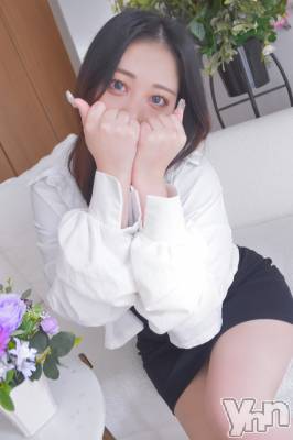 みな(25) 身長158cm、スリーサイズB87(D).W59.H86。甲府人妻デリヘル 甲府人妻城(コウフヒトヅマジョウ)在籍。