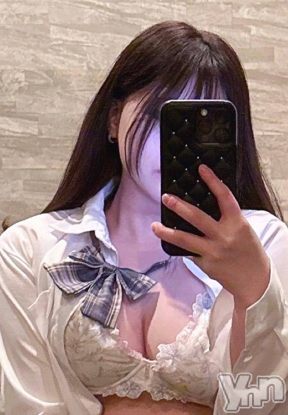 甲府ソープBARUBORA(バルボラ)しおん(22)の2025年5月12日写メブログ「🤍９時から🤍」