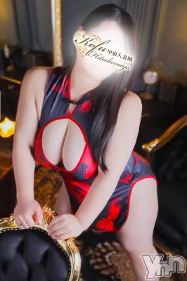 しの(45) 身長160cm、スリーサイズB115(G以上).W64.H98。甲府デリヘル 甲府人妻城(コウフヒトヅマジョウ)在籍。