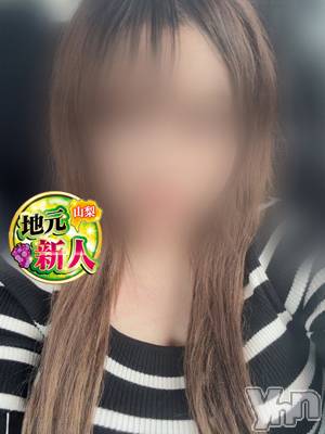 あんな(19) 身長165cm、スリーサイズB92(F).W58.H90。甲府ソープ BARUBORA(バルボラ)在籍。
