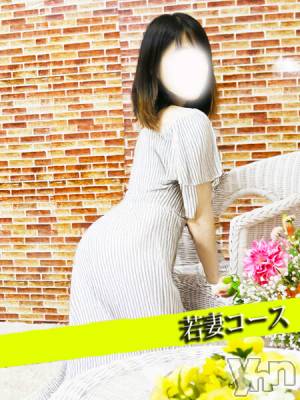 なずな(27) 身長165cm、スリーサイズB85(D).W58.H86。甲府デリヘル 甲府人妻隊(コウフヒトヅマタイ)在籍。