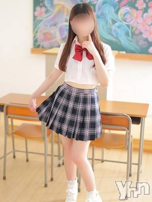 うみ(20) 身長153cm、スリーサイズB84(B).W56.H85。甲府デリヘル LOVE CLOVER(ラブクローバー)在籍。