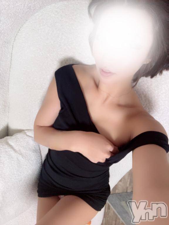 甲府デリヘル甲府人妻城(コウフヒトヅマジョウ) ももえ(28)の12月6日写メブログ「待機ですー🎀」