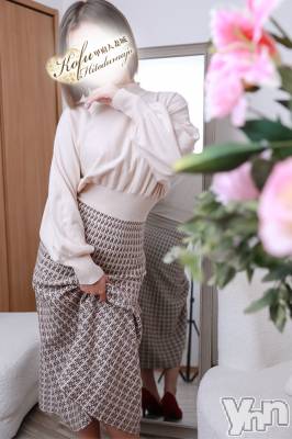 ももえ(28) 身長155cm、スリーサイズB86(C).W57.H85。甲府デリヘル 甲府人妻城(コウフヒトヅマジョウ)在籍。