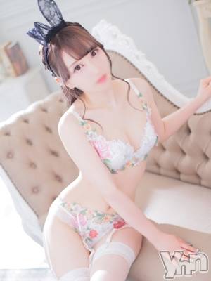 ひな(23) 身長155cm、スリーサイズB88(F).W56.H85。甲府ソープ マリン甲府店(マリンコウフテン)在籍。
