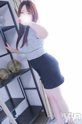 なな(27) 身長159cm、スリーサイズB97(G以上).W60.H88。甲府デリヘル 甲府人妻城(コウフヒトヅマジョウ)在籍。