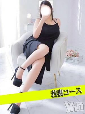 りな(26) 身長160cm、スリーサイズB91(G以上).W64.H93。甲府人妻デリヘル 甲府人妻隊(コウフヒトヅマタイ)在籍。