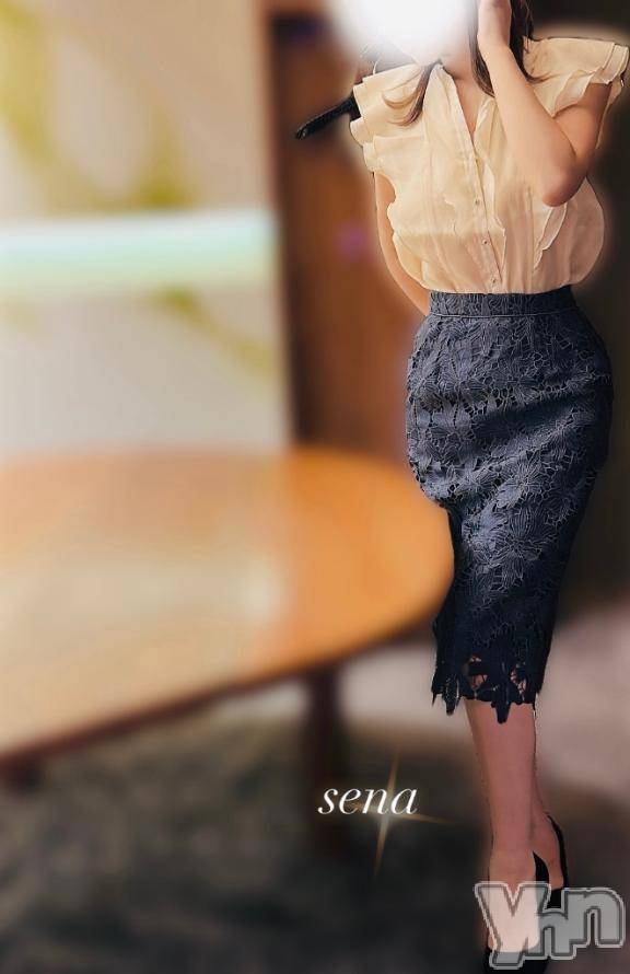 甲府デリヘル甲府人妻城(コウフヒトヅマジョウ)せな(35)の2025年10月14日写メブログ「出勤です🍁」