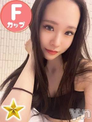 かや(23) 身長160cm、スリーサイズB87(F).W56.H84。甲府ソープ オレンジハウス在籍。