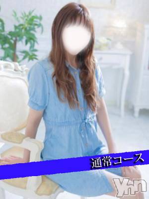 りりな(35) 身長156cm、スリーサイズB80(C).W57.H86。甲府デリヘル 甲府人妻隊(コウフヒトヅマタイ)在籍。