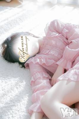 サラ(18) 身長159cm、スリーサイズB87(D).W59.H86。甲府デリヘル 甲府人妻城(コウフヒトヅマジョウ)在籍。