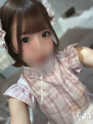 りり(23) 身長157cm、スリーサイズB82(C).W55.H84。甲府ソープ オレンジハウス在籍。