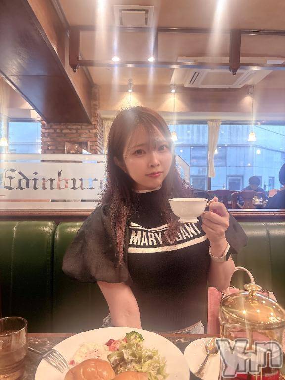 甲府ソープオレンジハウスらい(26)の2025年11月20日写メブログ「🩵いるよ～(*ˊᗜˋ*)/🩵」