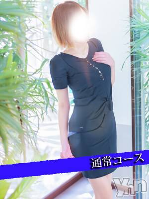 りの(31) 身長152cm、スリーサイズB80(B).W56.H79。 甲府人妻隊在籍。