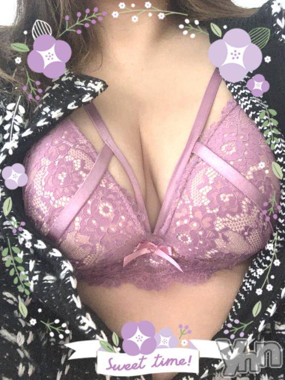 甲府デリヘル甲府人妻城(コウフヒトヅマジョウ)あきほ(37)の2026年4月11日写メブログ「暑いー🤣」