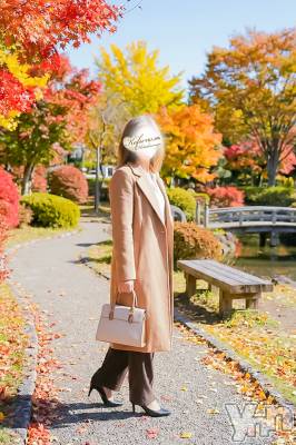 あきほ(37) 身長165cm、スリーサイズB92(F).W60.H90。甲府デリヘル 甲府人妻城(コウフヒトヅマジョウ)在籍。