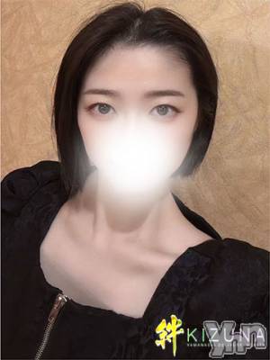 せれな(28) 身長157cm、スリーサイズB96(G以上).W56.H86。甲府デリヘル 山梨デリヘル　絆　甲府店(ヤマナシデリヘル　キズナ　コウフテン)在籍。