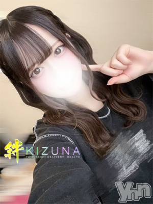 みな(20) 身長165cm、スリーサイズB89(E).W56.H86。甲府デリヘル 山梨デリヘル　絆　甲府店(ヤマナシデリヘル　キズナ　コウフテン)在籍。