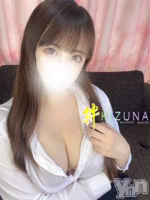 りさ(26) 身長167cm、スリーサイズB89(E).W56.H87。甲府デリヘル 山梨デリヘル　絆　甲府店(ヤマナシデリヘル　キズナ　コウフテン)在籍。