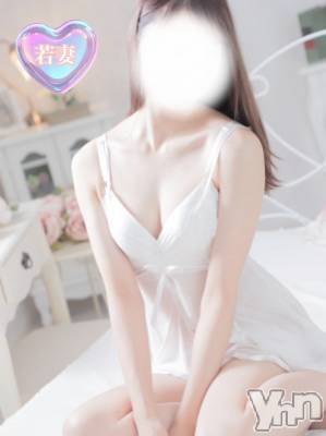ななせ(26) 身長160cm、スリーサイズB84(D).W56.H83。甲府デリヘル 甲府人妻デリヘル倶楽部(コウフヒトヅマデリヘルクラブ)在籍。