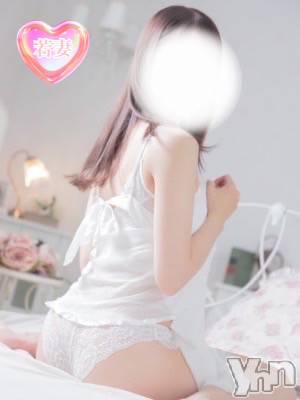 ななせ(26) 身長160cm、スリーサイズB84(D).W56.H83。甲府デリヘル 甲府人妻デリヘル倶楽部(コウフヒトヅマデリヘルクラブ)在籍。