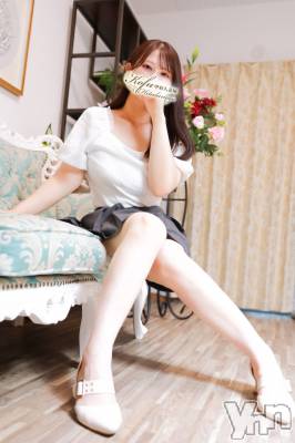 きほ(26) 身長160cm、スリーサイズB96(G以上).W63.H90。甲府デリヘル 甲府人妻城(コウフヒトヅマジョウ)在籍。