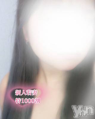 こころ(23) 身長162cm、スリーサイズB82(C).W56.H83。甲府デリヘル 甲府人妻デリヘル倶楽部(コウフヒトヅマデリヘルクラブ)在籍。