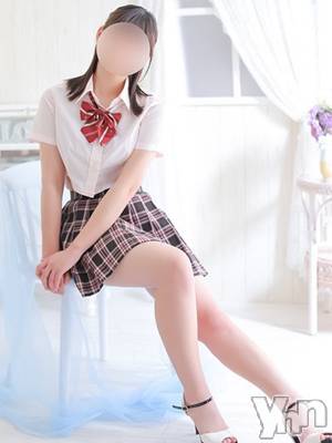 あき(18) 身長157cm、スリーサイズB85(B).W56.H87。甲府デリヘル LOVE CLOVER(ラブクローバー)在籍。
