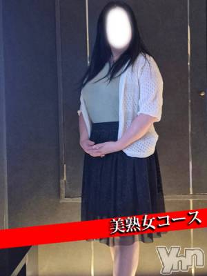 みさお(53) 身長155cm、スリーサイズB97(F).W72.H98。甲府デリヘル 甲府人妻隊(コウフヒトヅマタイ)在籍。