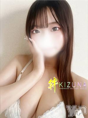 みお(21) 身長153cm、スリーサイズB92(E).W56.H87。甲府デリヘル 山梨デリヘル　絆　甲府店(ヤマナシデリヘル　キズナ　コウフテン)在籍。