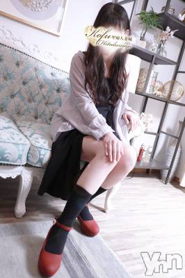 かな(30) 身長163cm、スリーサイズB89(D).W57.H86。甲府デリヘル 甲府人妻城在籍。