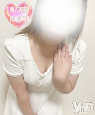 なるみ【若妻】(24) 身長158cm、スリーサイズB82(E).W57.H88。甲府デリヘル 甲府人妻デリヘル倶楽部(コウフヒトヅマデリヘルクラブ)在籍。