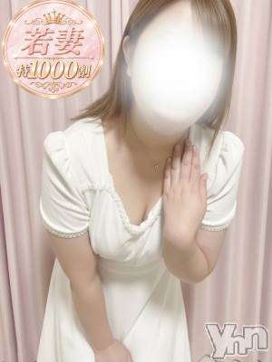 なるみ【若妻】(24) 身長158cm、スリーサイズB82(E).W57.H88。甲府デリヘル 甲府人妻デリヘル倶楽部(コウフヒトヅマデリヘルクラブ)在籍。